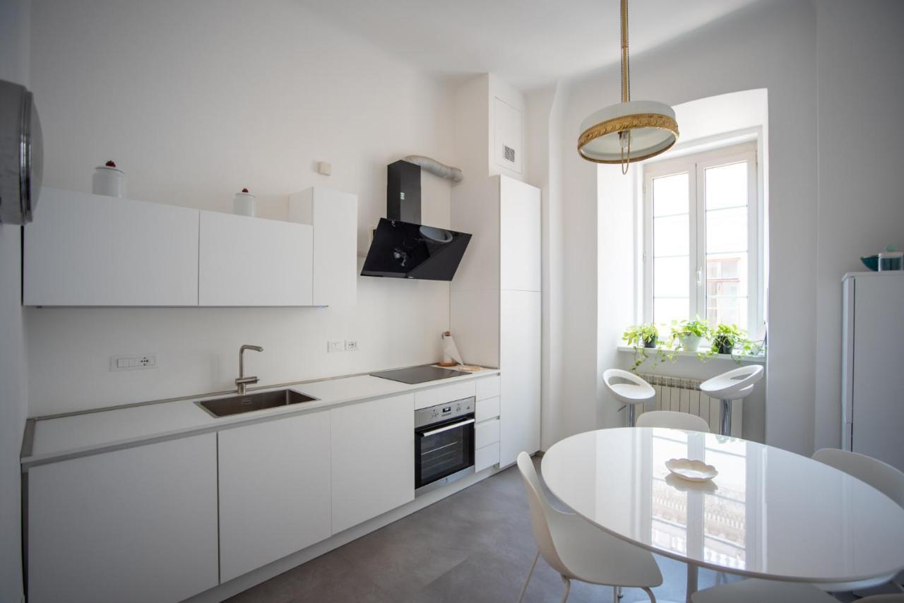 Art & History - New - Modern Classic Apartment トリエステ エクステリア 写真